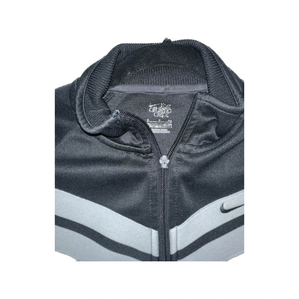 Nike jacket - Picture 2 of 3